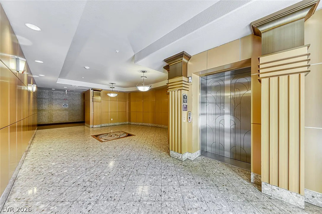 2 bed, 2.0 bath, 1243 sqft, $1,700 — Photo 3