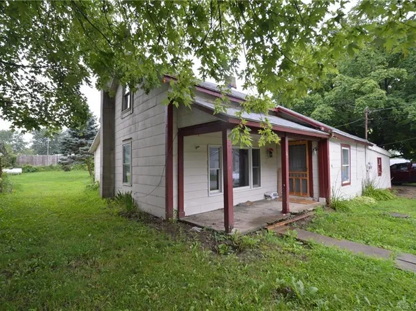 25 N Persimmon St, Catawba, OH 43010