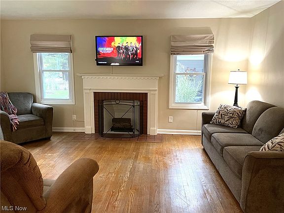 3rd image of 235 Bradway St