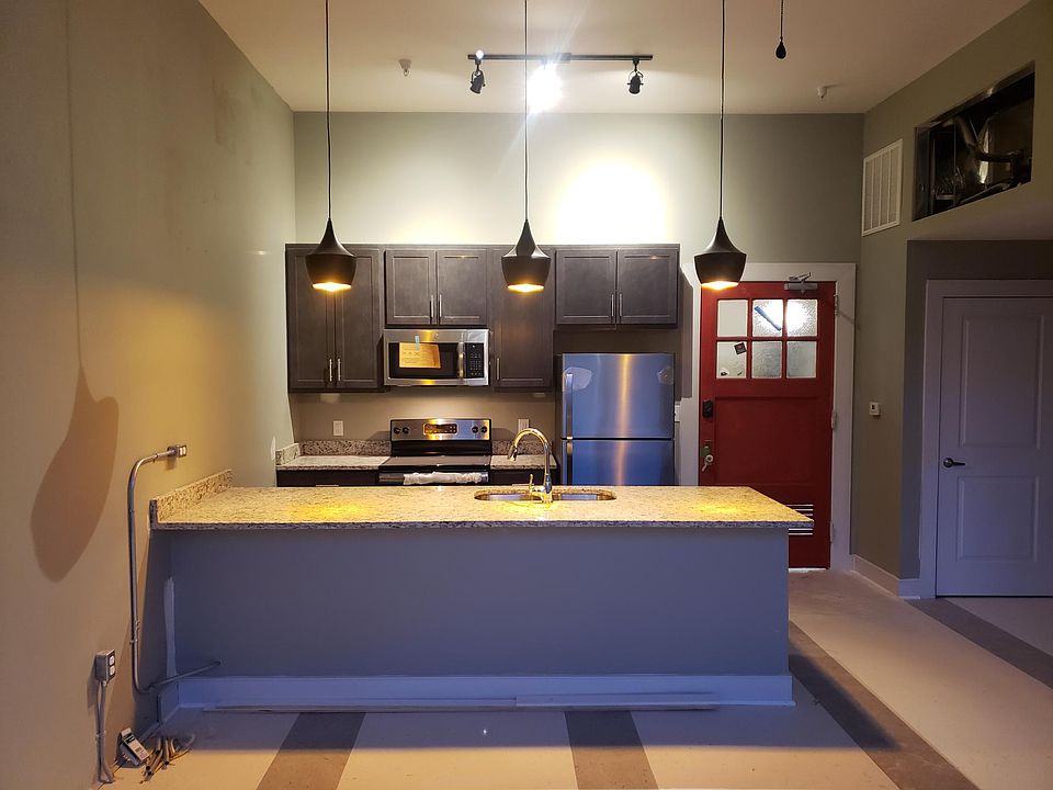 1st image of 200 Claremont Ave #112