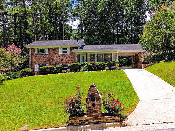 2nd image of 3418 Valley Ridge Ter SW
