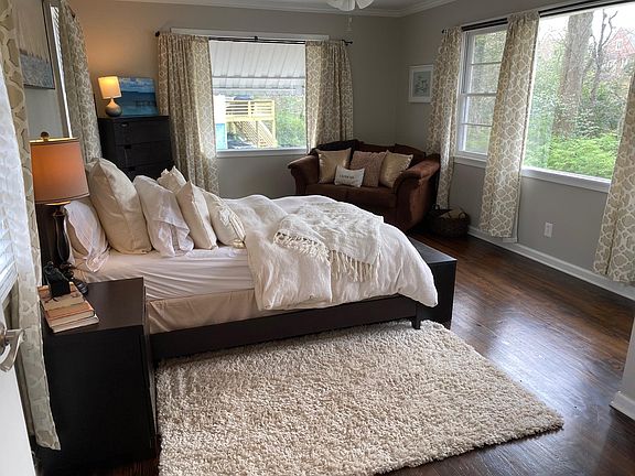 5th image of 2695 Brown Cir SE