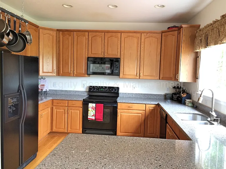10088 Darwin Ln — Photo 6