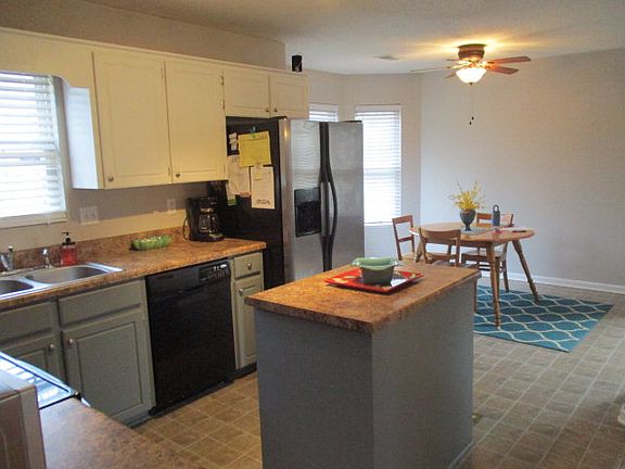 2nd image of 101 Thornhill Ct