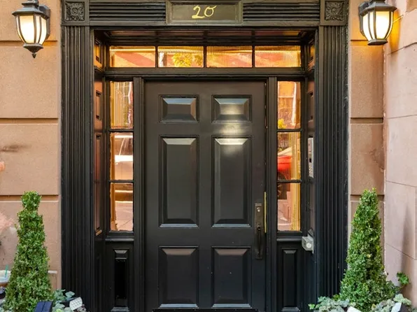 20 West 12th Street image 30 of 30