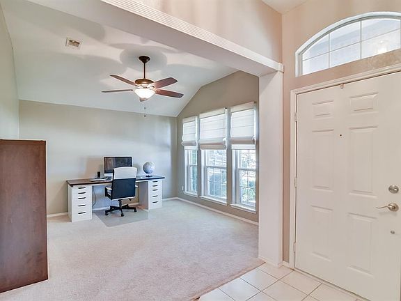 5th image of 1718 Windcastle Dr