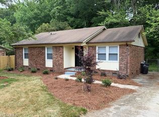 828 Holt Ave, Greensboro, NC 27405