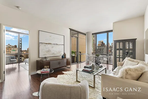 Sold by Isaacs Ganz Real Estate | media 1