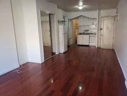 Rented by Metropolitan Property Group | media 4