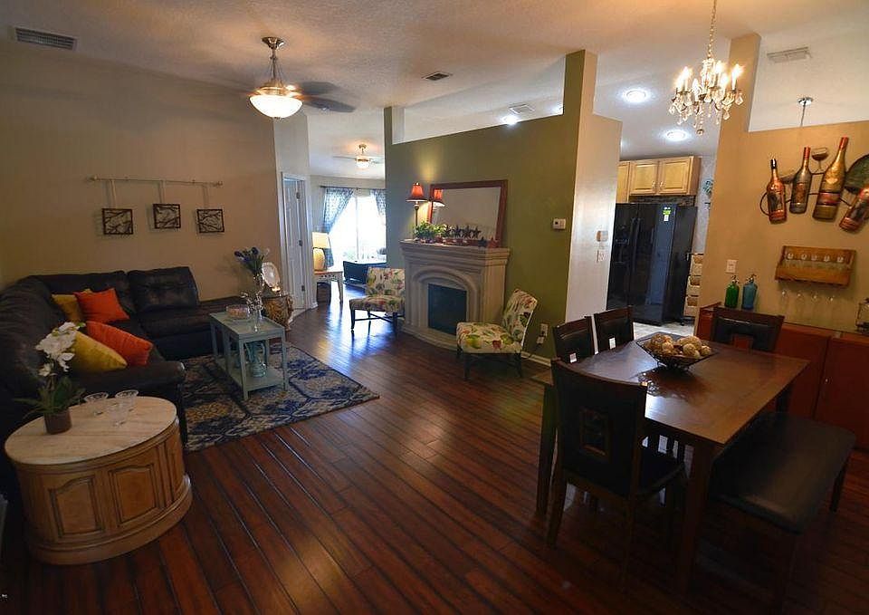 1st image of 240 Pine Arbor Cir