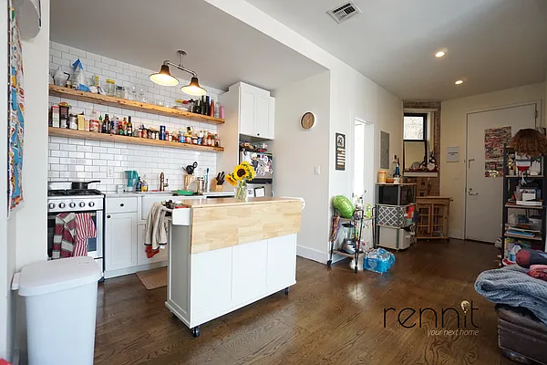 Rented by Rennit Inc. | media 5
