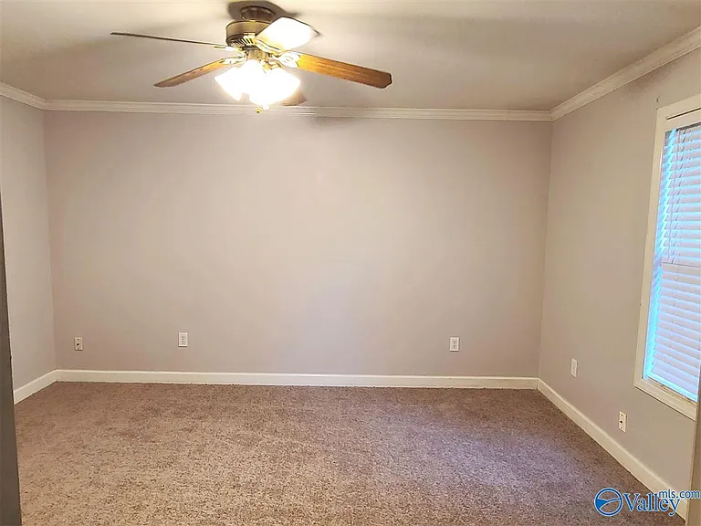 144 Oakcrest Rd — Photo 15