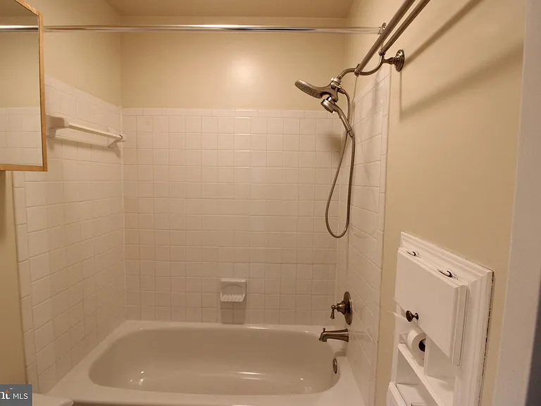 3151 Anchorway Ct #H — Photo 17