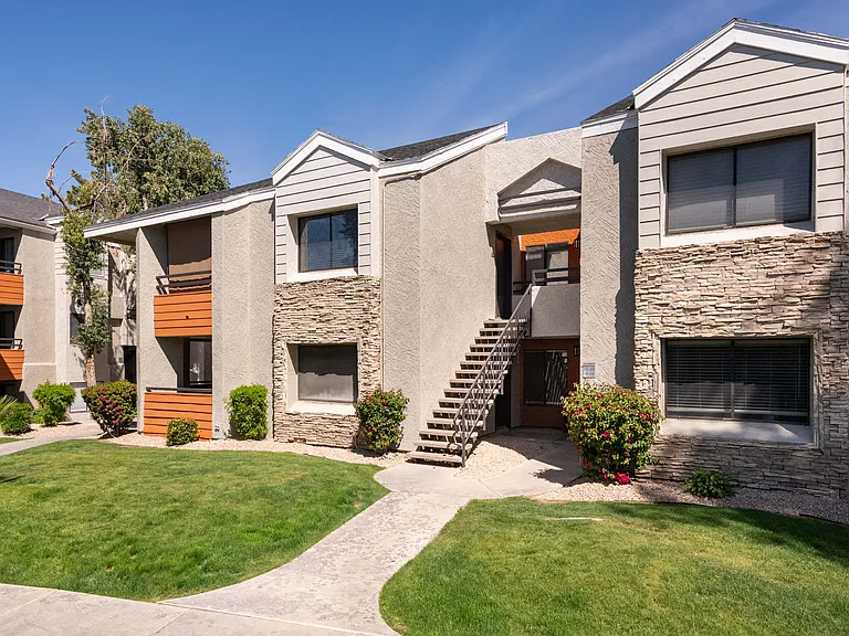 92Forty Scottsdale — Photo 17