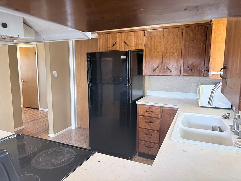 1419 Prado Dr — Photo 9
