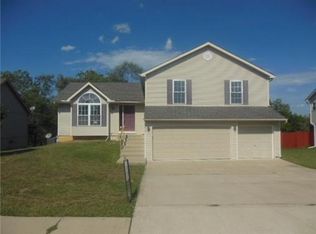 3912 NE 83rd St, Kansas City, MO 64119