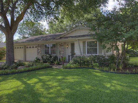 2nd image of 714 Gaylewood Dr