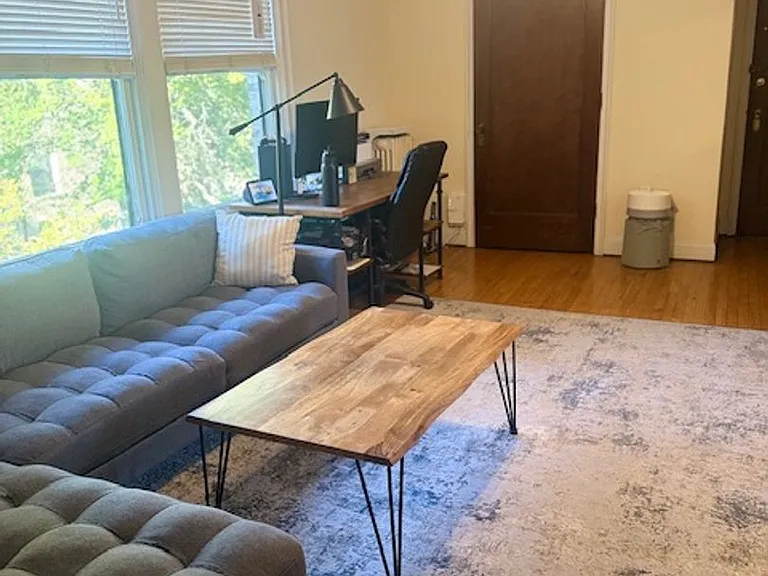 Madison Court — Photo 1