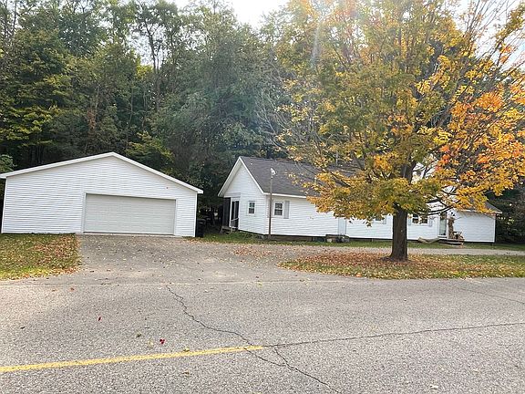 2nd image of 299 13th St