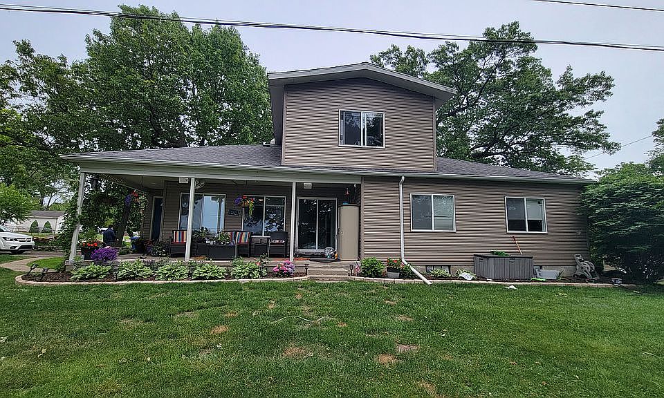1st image of 3255 Coventry Dr