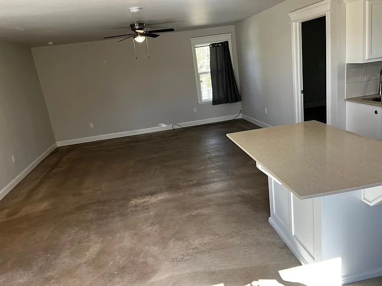 324 SW 6th St #324 — Photo 21