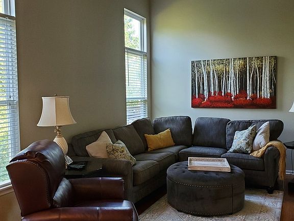 5th image of 169 Aspen Ct