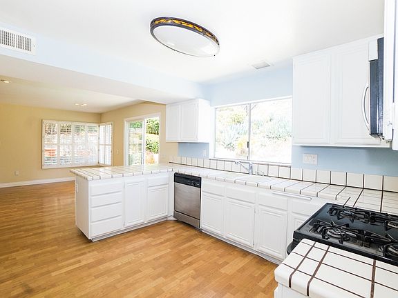 5th image of 12651 Benavente Way