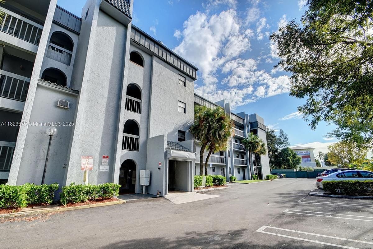 1820 N Congress Ave APT 108