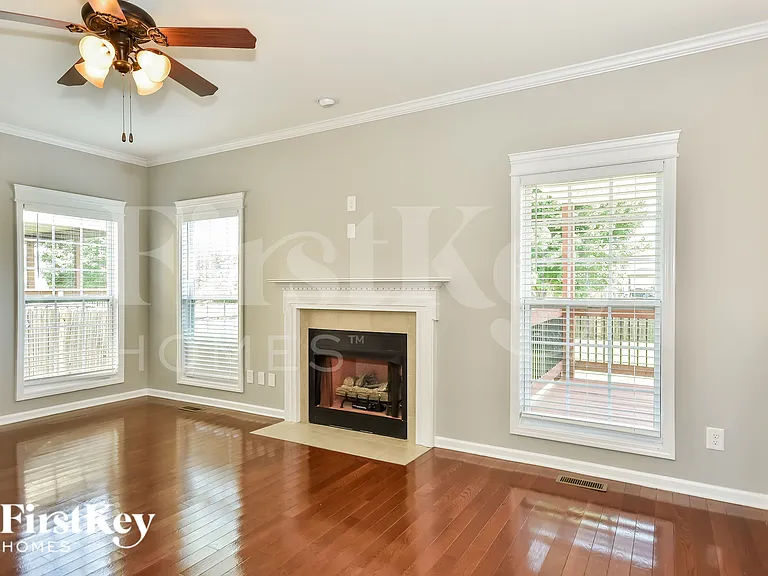 3707 Windmill Ct — Photo 5