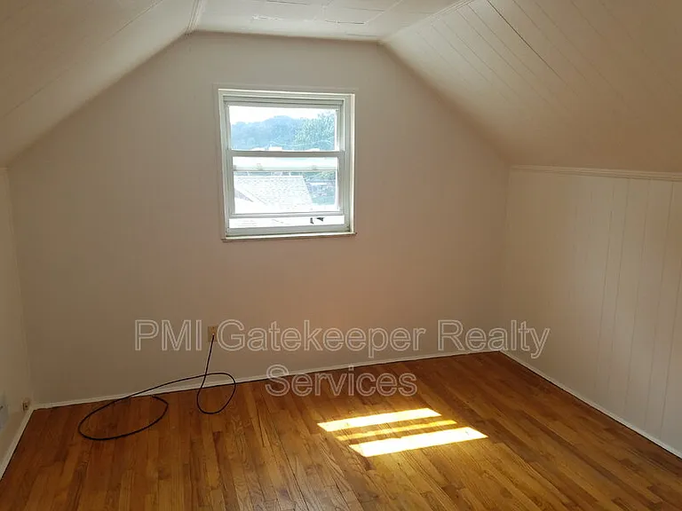 9128 Orangewood Dr — Photo 12
