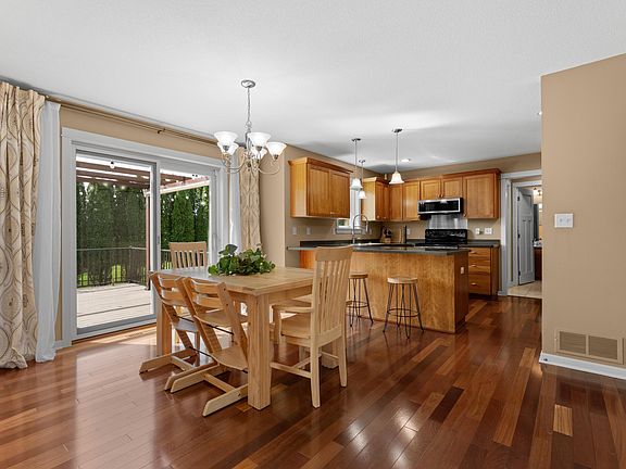 5th image of 3482 Woodstone Dr SW