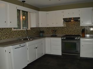 21 Roseanne Dr, Fairhaven, MA 02719