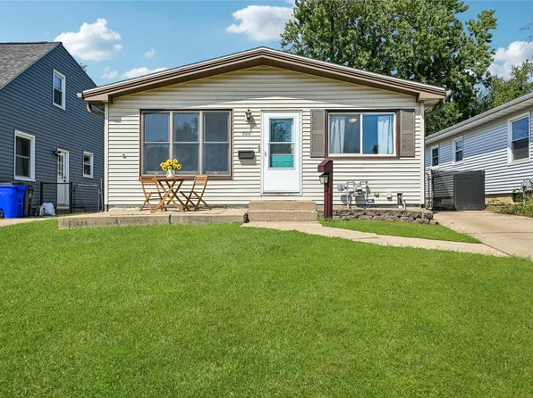 500 41st St NE, Cedar Rapids, IA 52402