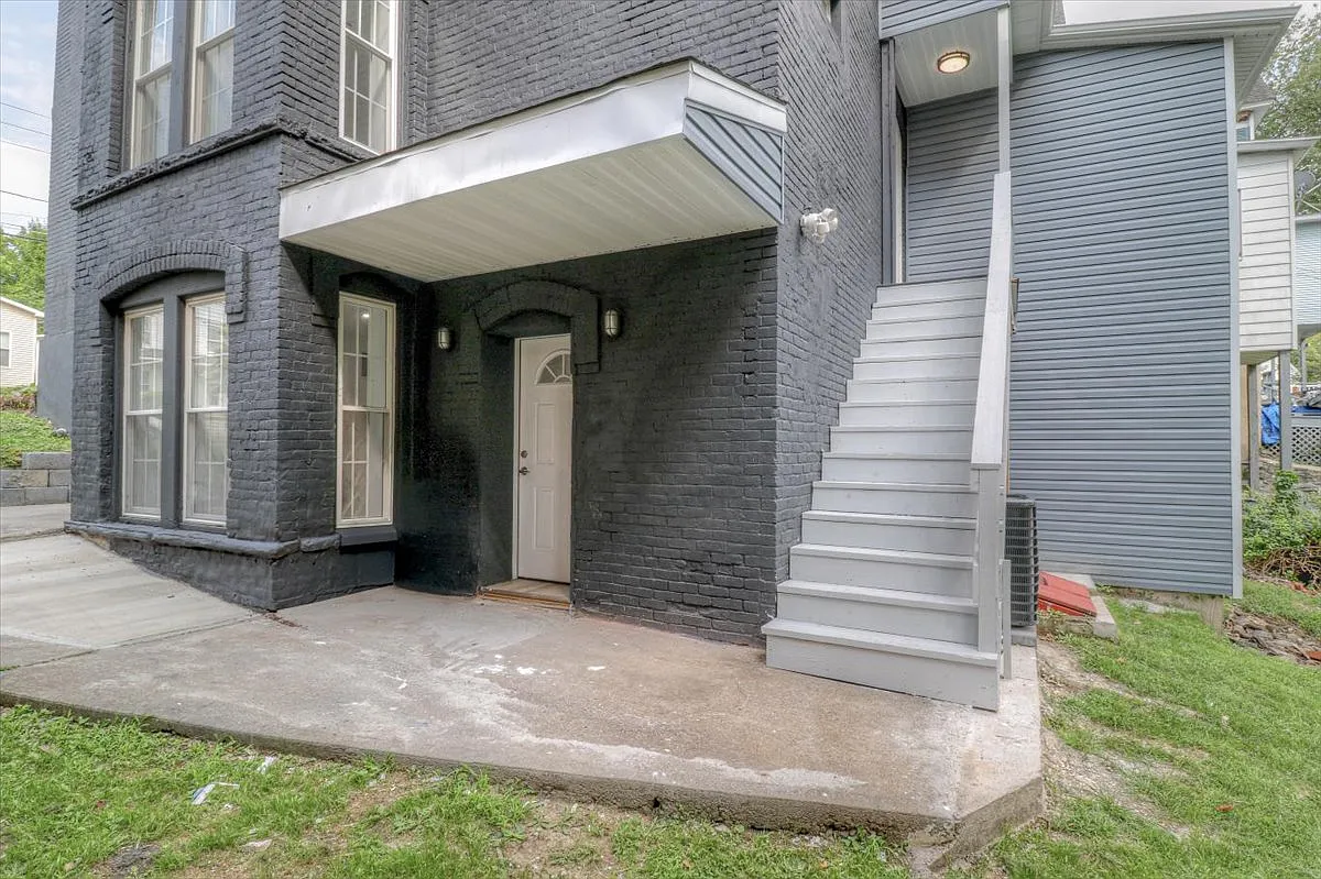 3 bed, 1300 sqft, $1,850 — Photo 3