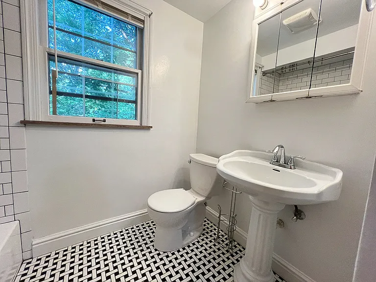94 Jennette Dr — Photo 16