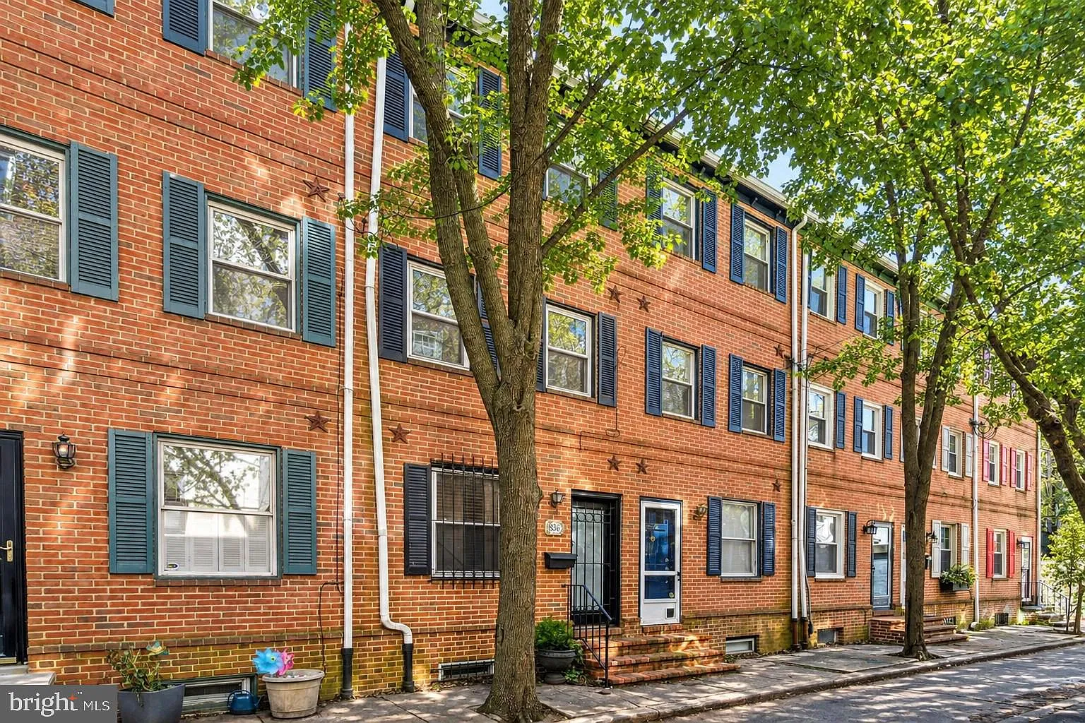 2 bed, 2.5 bath, 928 sqft, $2,675 — Photo 1
