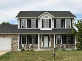 5401 Wake Forest Dr, Fairview Heights, IL 62208