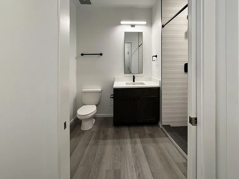 725 W Pratt St. — Photo 114