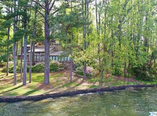 190 Buck Island Point, Guntersville, AL 35976