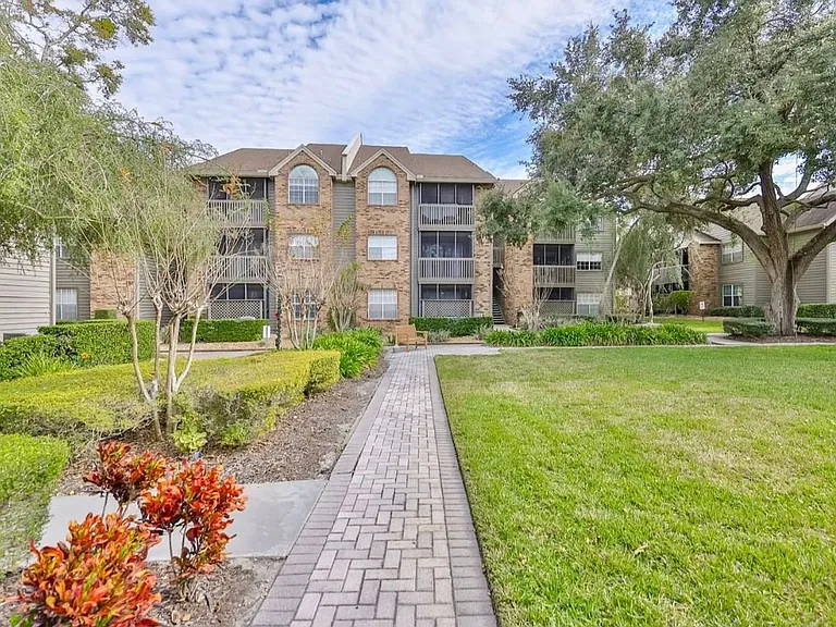 2500 Winding Creek Blvd #G106 — Photo 3