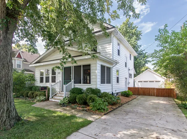 323 N Lewis St, Saline, MI 48176