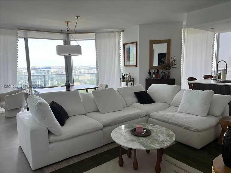 488 NE 18th St #2301 — Photo 8