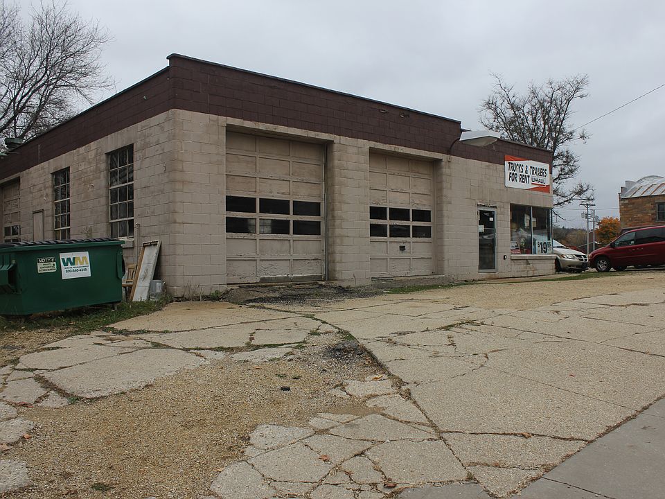 1st image of 902 Water Ave