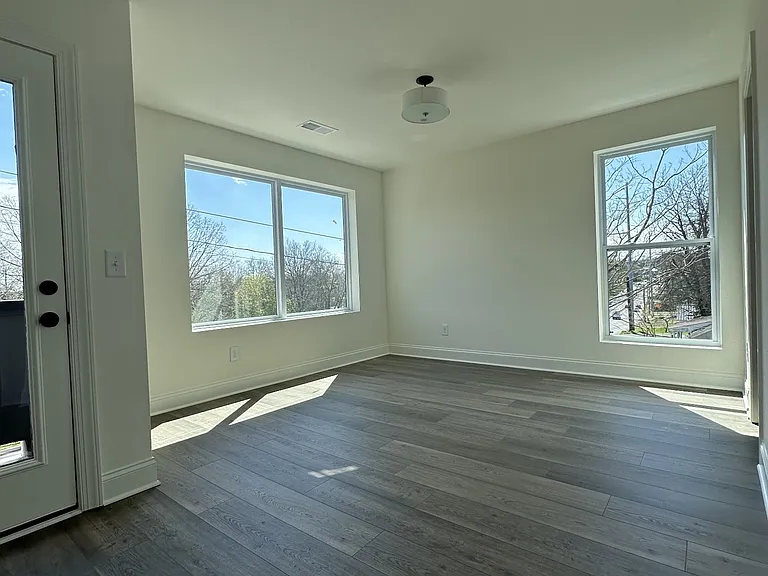 218B Myatt Dr — Photo 6