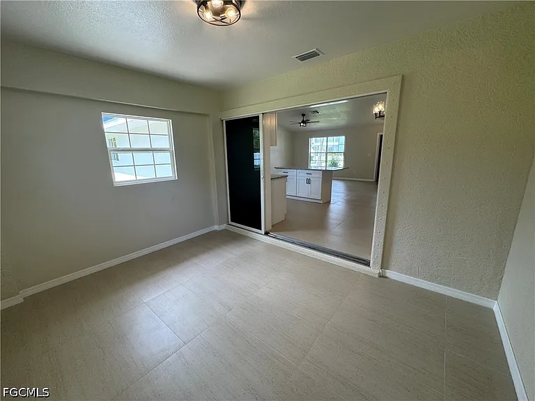 4426 SW Santa Barbara Pl — Photo 18