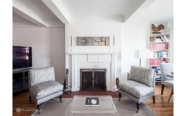 Rented by Douglas Elliman | media 22