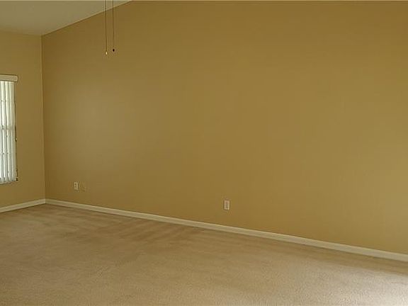 5th image of 734 Grand Hwy