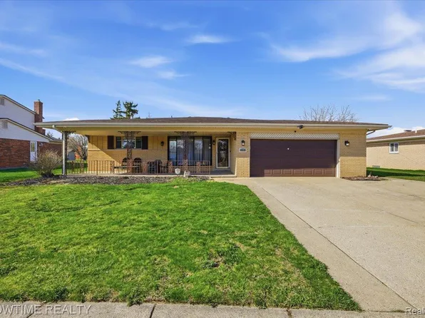 16515 Cederama Dr, Clinton Township, MI 48038