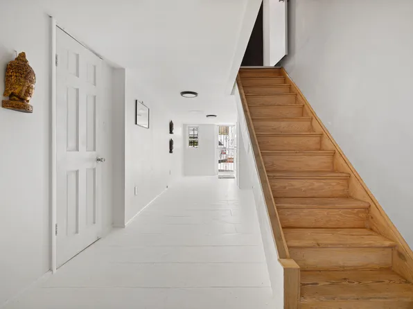 138 Wakeman Place image 25 of 35