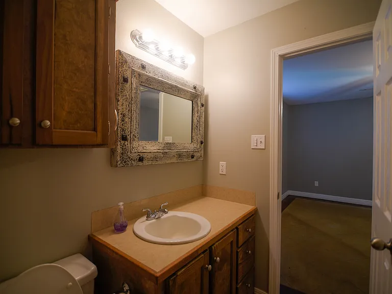 2506 Redwood St — Photo 22